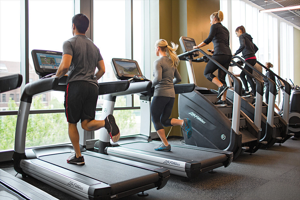 Comment faire un entraînement HIIT sur un tapis roulant?