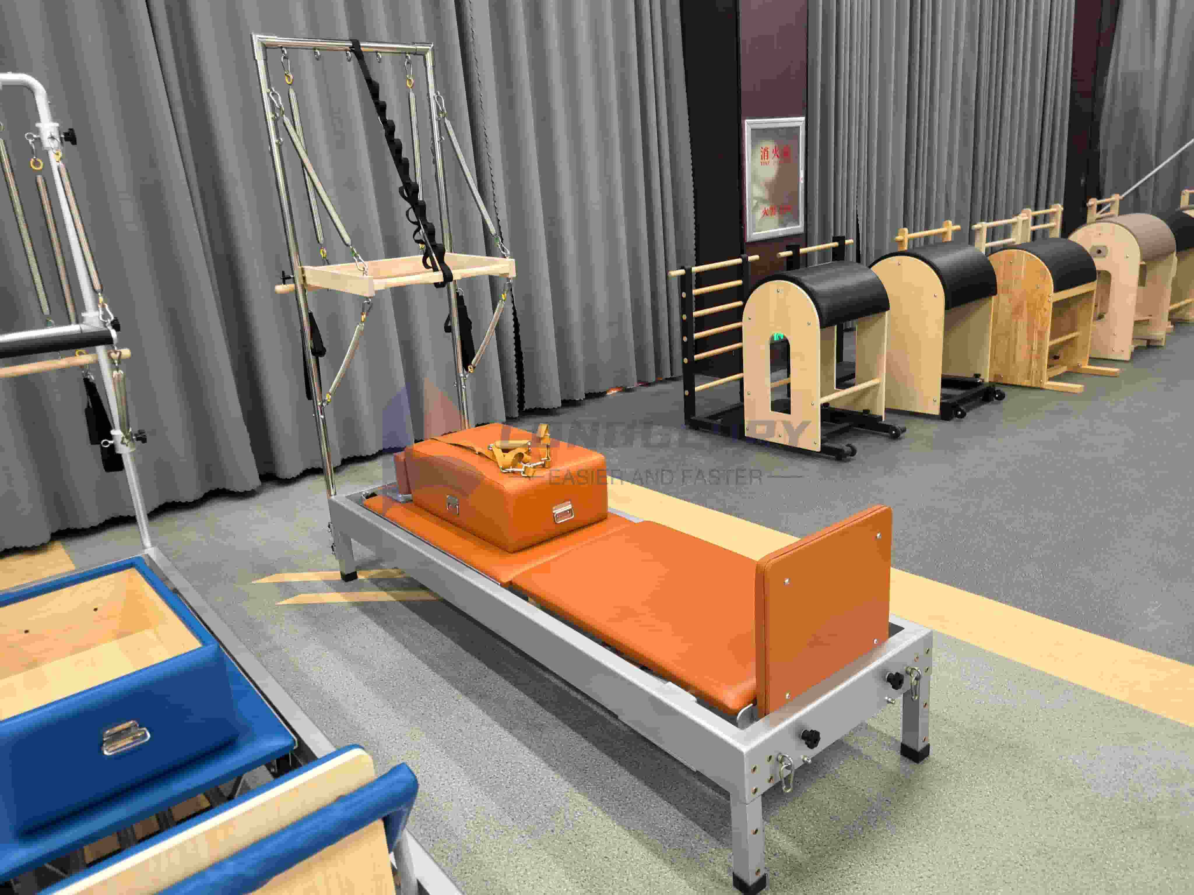 Reformeur Pilates en aluminium avec tour