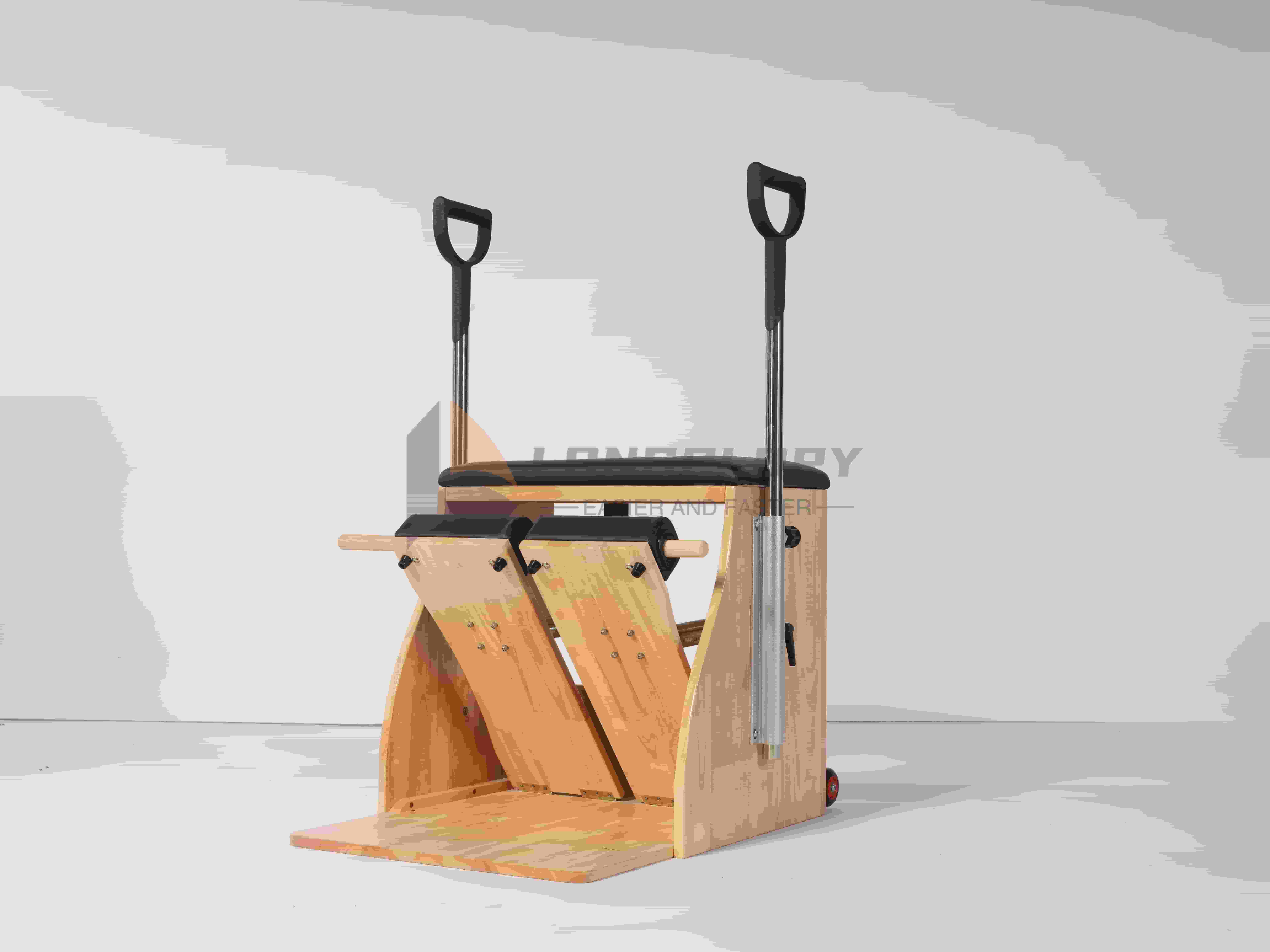 Chaise Wunda en bois de chêne